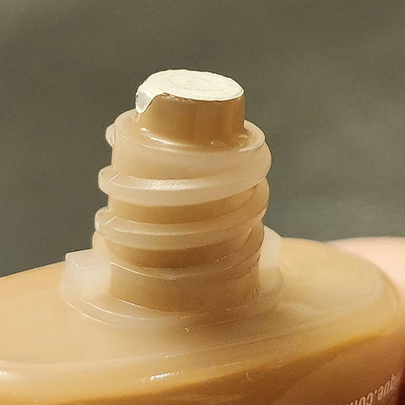 Clinique Stay-Matte Oil-Free Makeup Foundation In 23 Ginger - Picture 8 of 8